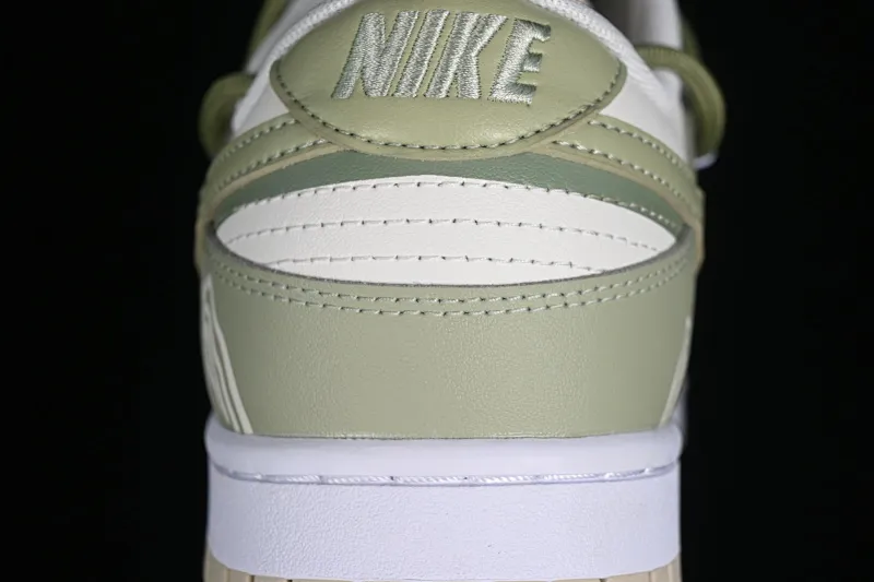 All categories Nk SB Dunk series Nk SB Dunk Low low-top sneakers Nk Dunk Low tea gift box Chinese style palace Longjing tea beige green SB strap low-top casual sneakers DV0831-003